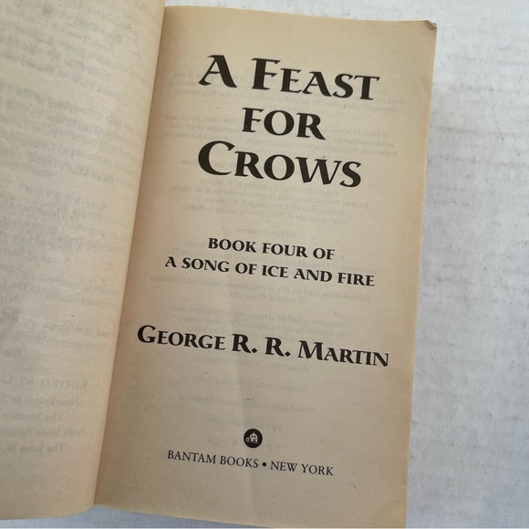 A Feast for Crows Games Of Thrones By George RR Martin Paperback Book - Picture 3 of 8